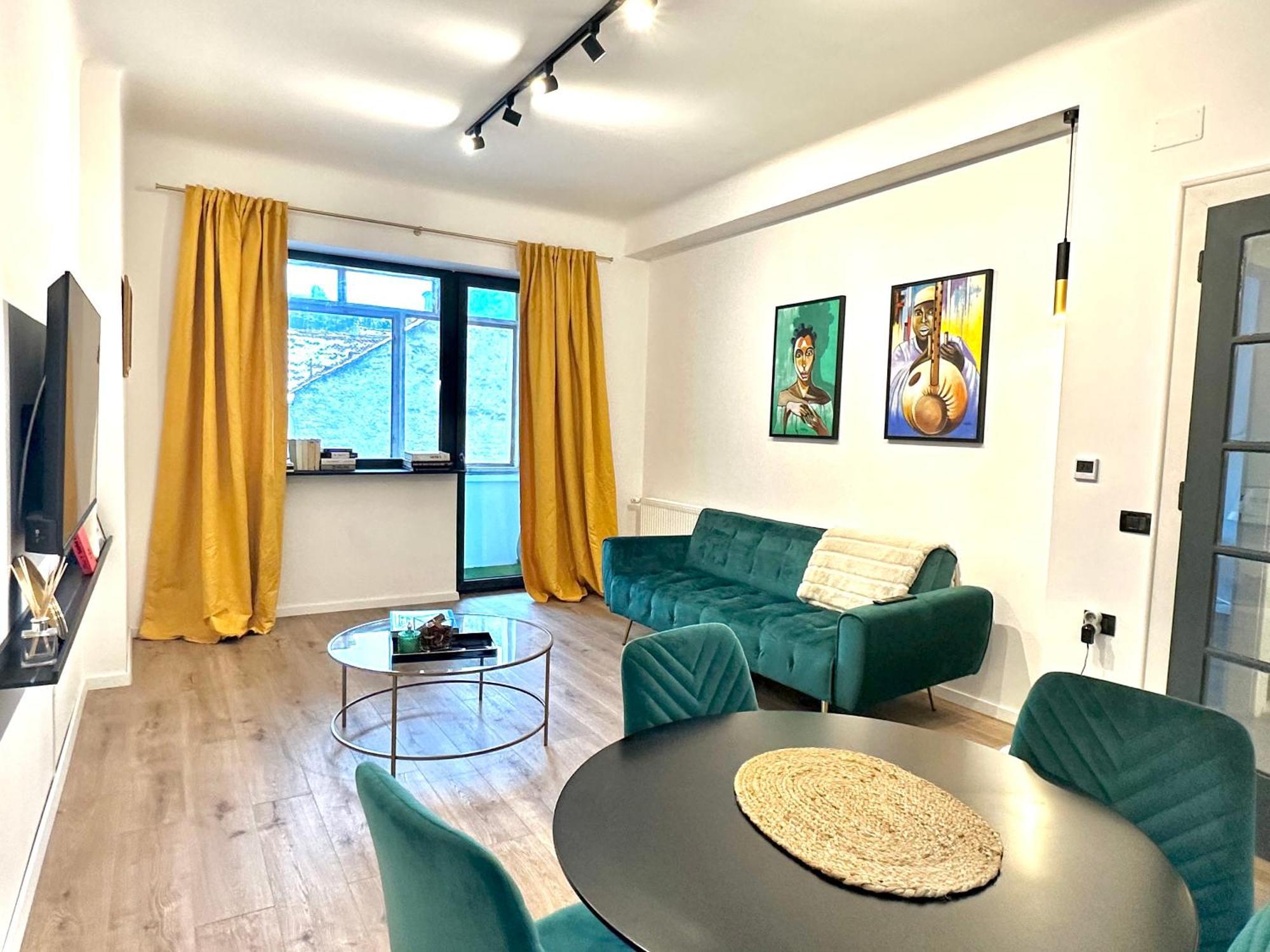 Peaceful Condo For Romantic Getaways Near Black Church - 3Min Walk Μπρασόβ Εξωτερικό φωτογραφία